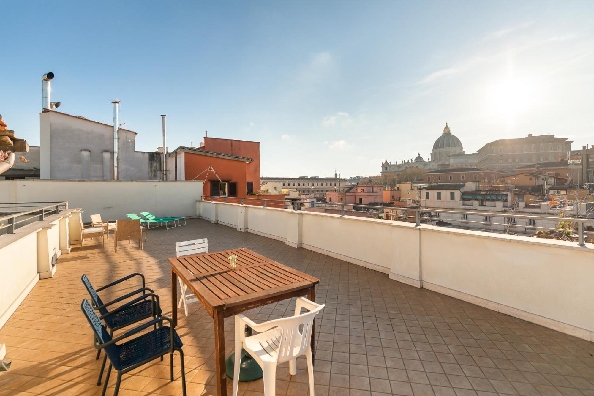 Apartamento Penthouse In Exclusive Borgo Pio District Roma Exterior foto